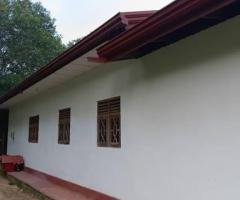Complete House is for Sale in Wellawaya