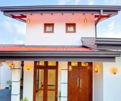 House for  Sale inAthurugiriya