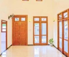 House for  Sale inAthurugiriya