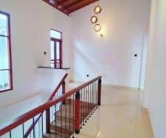 House for Sale in Athurugiriya