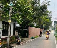 PALAWATTE -  2 STORY HOUSE FOR         IMMEDIATE SALE.