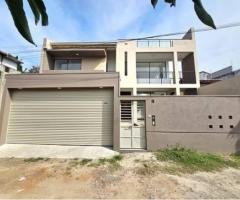 Super Luxury 3-Story House with Rooftop – For Sale in Kesbewa