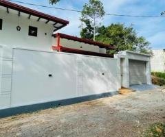 Brand New Single Story House For Sale In  galwarudsawa Road  Athurugirya