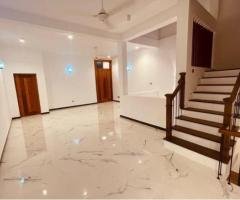 Modern brandnew house for rent in Mount Lavinia