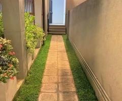 Luxury 3 Storied House for Rent – Boralasgamuwa