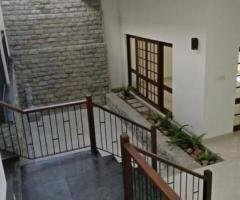 Modern 6-Bedroom House for rent  – Balapokuna Place, Colombo 5