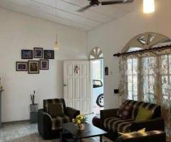 Land for Sale with House Nugegoda