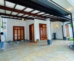 House for Sale in Athurugiriya