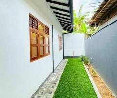 House for Sale in Athurugiriya