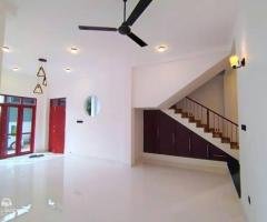 House for Sale in Athurugiriya