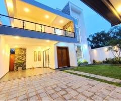 Three Storey Luxury House For Sale in  Malabe