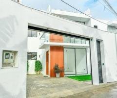 𝘉𝘳𝘢𝘯𝘥 𝘕𝘦𝘸 𝘈𝘳𝘤𝘩𝘪𝘵𝘦𝘤𝘵𝘶𝘳𝘢𝘭𝘭𝘺 𝘋𝘦𝘴𝘪𝘨𝘯𝘦𝘥 𝘓𝘶𝘹𝘶𝘳𝘺 𝘏𝘰𝘶𝘴𝘦𝘴 𝘧𝘰𝘳 𝘴𝘢𝘭𝘦 𝘪𝘯 𝘞𝘢𝘵𝘵𝘢𝘭𝘢 𝘔𝘢𝘩𝘢𝘣𝘢𝘨𝘦.