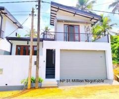 Modern Single Storey House roof top with room in Athurugiriya