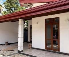 House for Sale in Athurugiriya