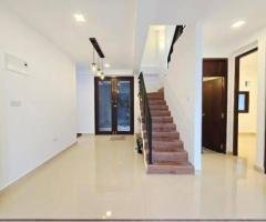 Modern 3-Story Luxury Home with Rooftop  Hokandara