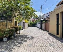 ✅️18 PERCHES WITH A SPACIOUS AND STRONG ANTICS HOUSE FOR SALE IN NAWALA!