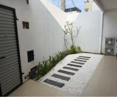 Solid house for rent in Dehiwela