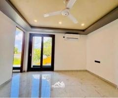 Modern 3-Story House for Sale in Pita Kotte – Prime Location🔵✨🏠📍🌴