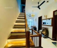 Luxurious 3-Storey Modern Home for Sale – Heart of Wellawatte!🔵✨🏠📍🌴