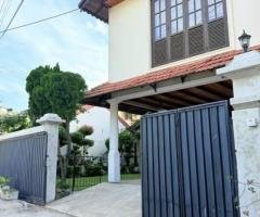 Colonial house for rent in Pepiliyana