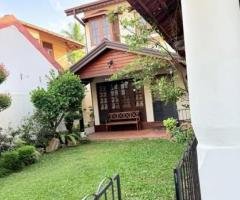 Colonial house for rent in Pepiliyana