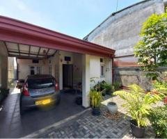 House for sale Athurugiriya  Millennium City.