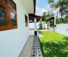 Brand new 10 perches house for sale in Athurugiriya - Korathota