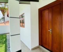 Brand new 10 perches house for sale in Athurugiriya - Korathota