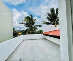 Super Luxury 3-Storey House + Extra Land for Sale in Thalawathugoda Town 🔵✨🏠📍🌴