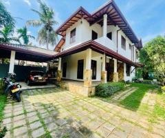 Spacious Luxury Family Home on 20 Perches – Kiribathgoda ✨🏡