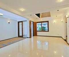 Architecture Designed Luxury 3-Storied House for Sale – Athurugiriya