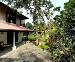 A house is for sale in Kundasala, Kandy. (13P) With Furniture
