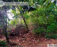 A Land is for Sale in  Katugasthota. (16.70P)